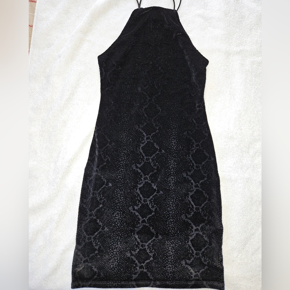 Elegant Black Halter Dress XS